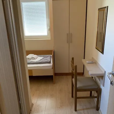 Gostinjska kuća Ante 3*